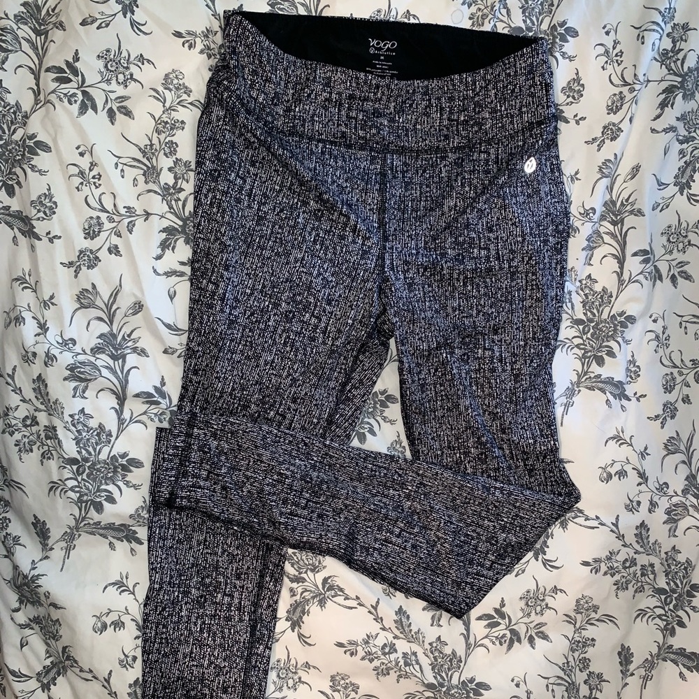 Athletic leggings